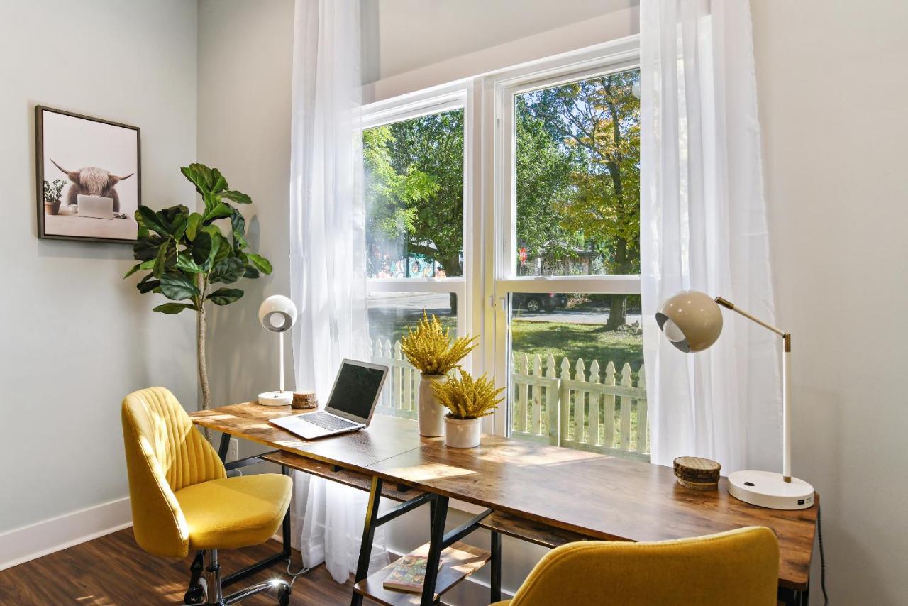 Sun Lit Modern Home With Good Vibes And Lots Of Coffee - Designedbydom أتلانتا المظهر الخارجي الصورة